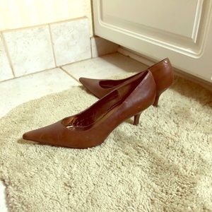 💕Steve Madden Chocolate leather heels sz 8.5 US
